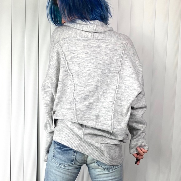 🧸NWT🤩|•FREE PEOPLE•| Oversize Cardigan (Me… - Picture 9 of 12